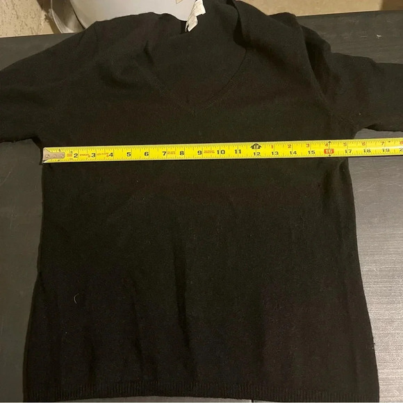 Charter Club Cashmere Sweater Womens Medium Black Long Sleeve Pullover V-Neck - Picture 6 of 7